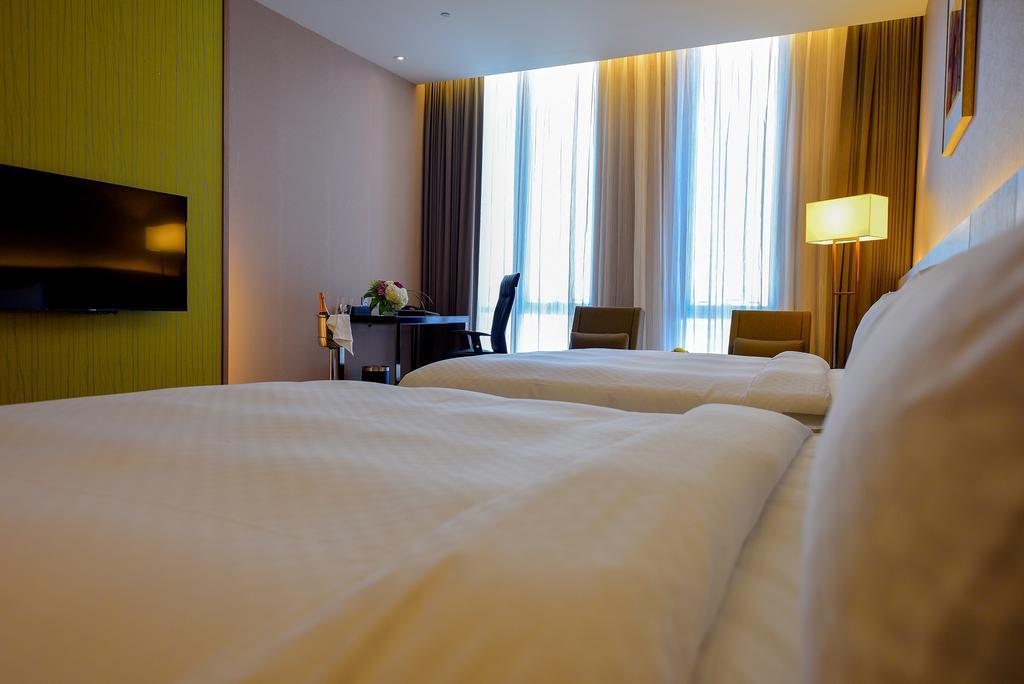 טופן Grand Royal Hotel מראה חיצוני תמונה