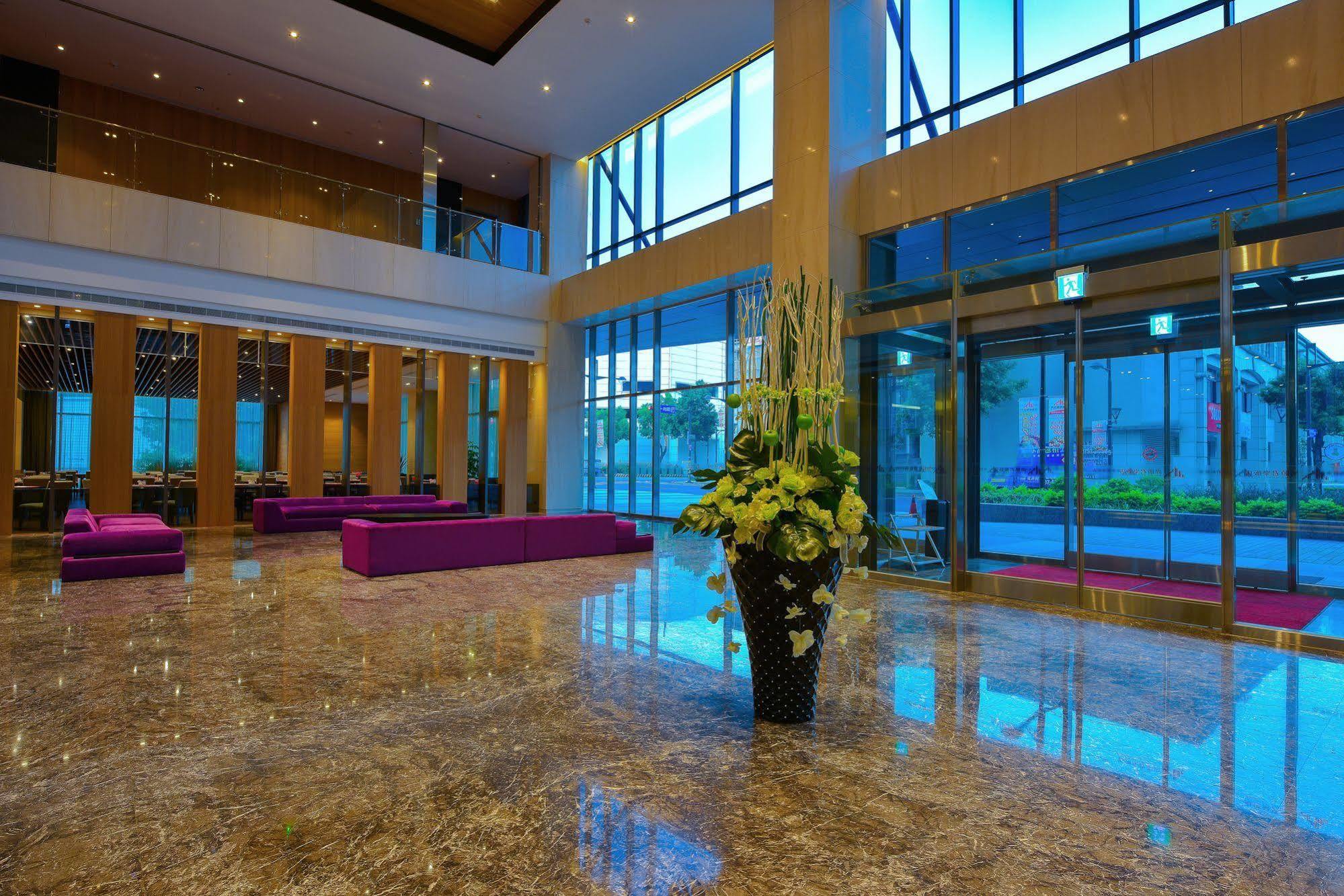 טופן Grand Royal Hotel מראה חיצוני תמונה